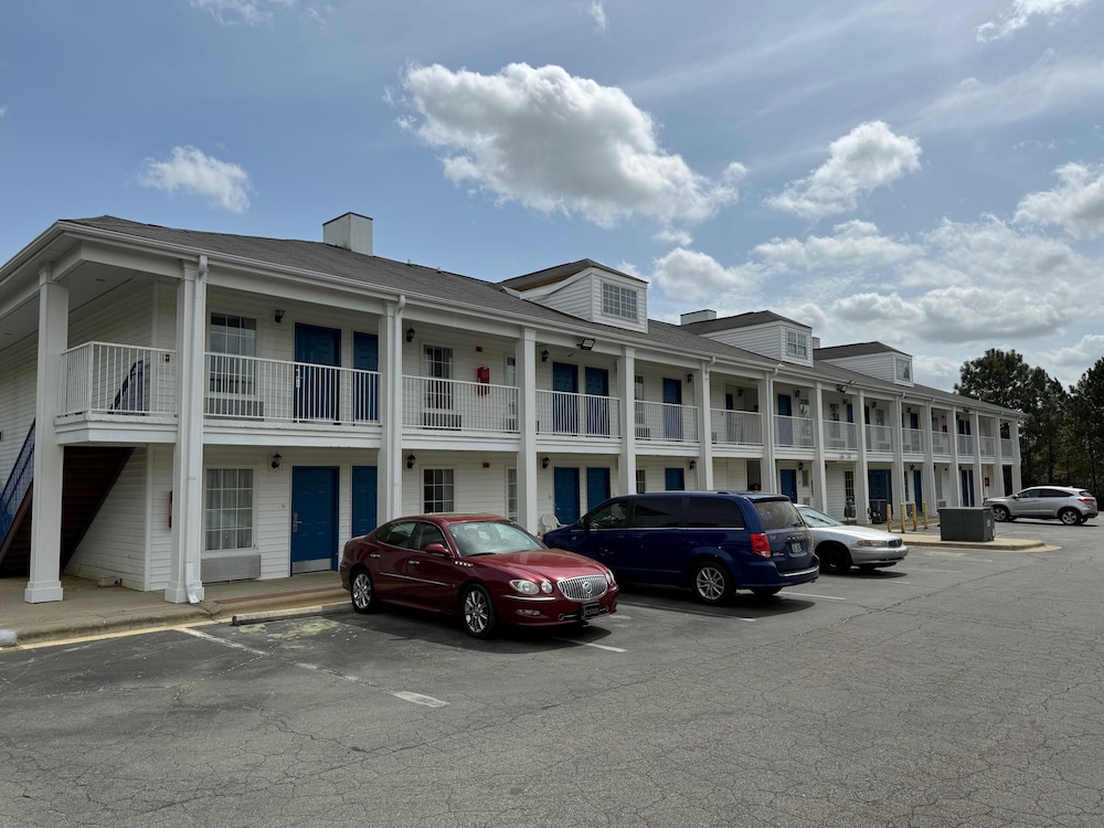 Baymont By Wyndham Roanoke Rapids - photo 18