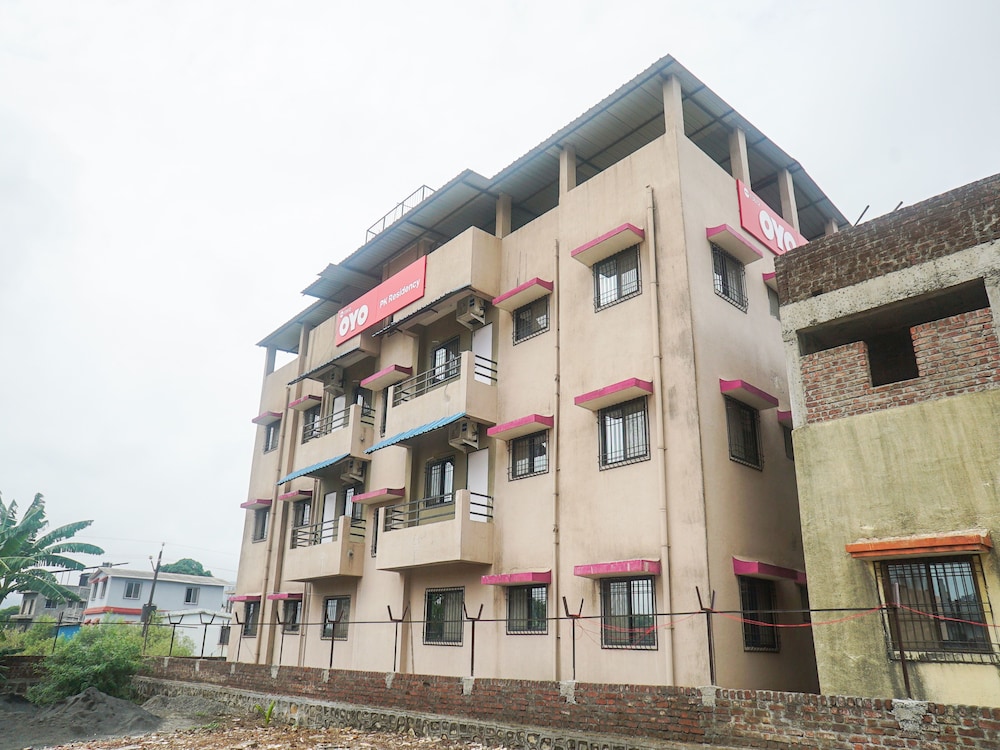 Oyo 13612 Pk Residency — Lonavla