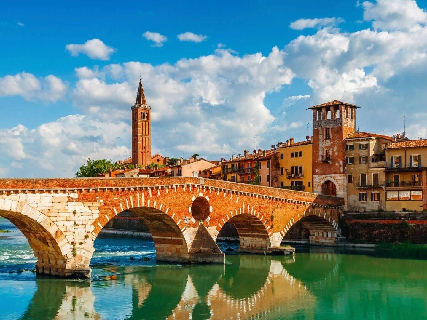 Residenza Ermanni apartment Verona Centro — 4-Star Luxury Hotel in Verona, Italy