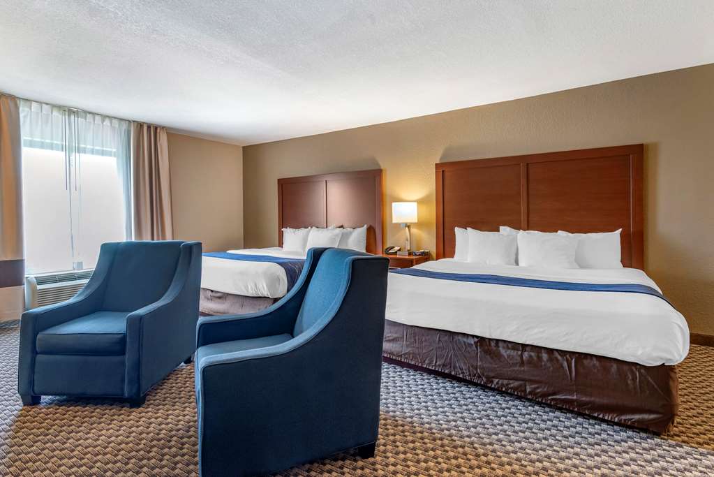 Comfort Inn & Suites Blue Ridge - photo 10