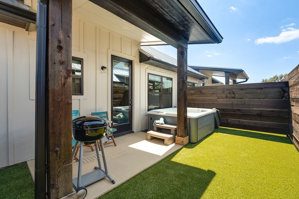 Eagle’s Hangout in Fredericksburg, United States