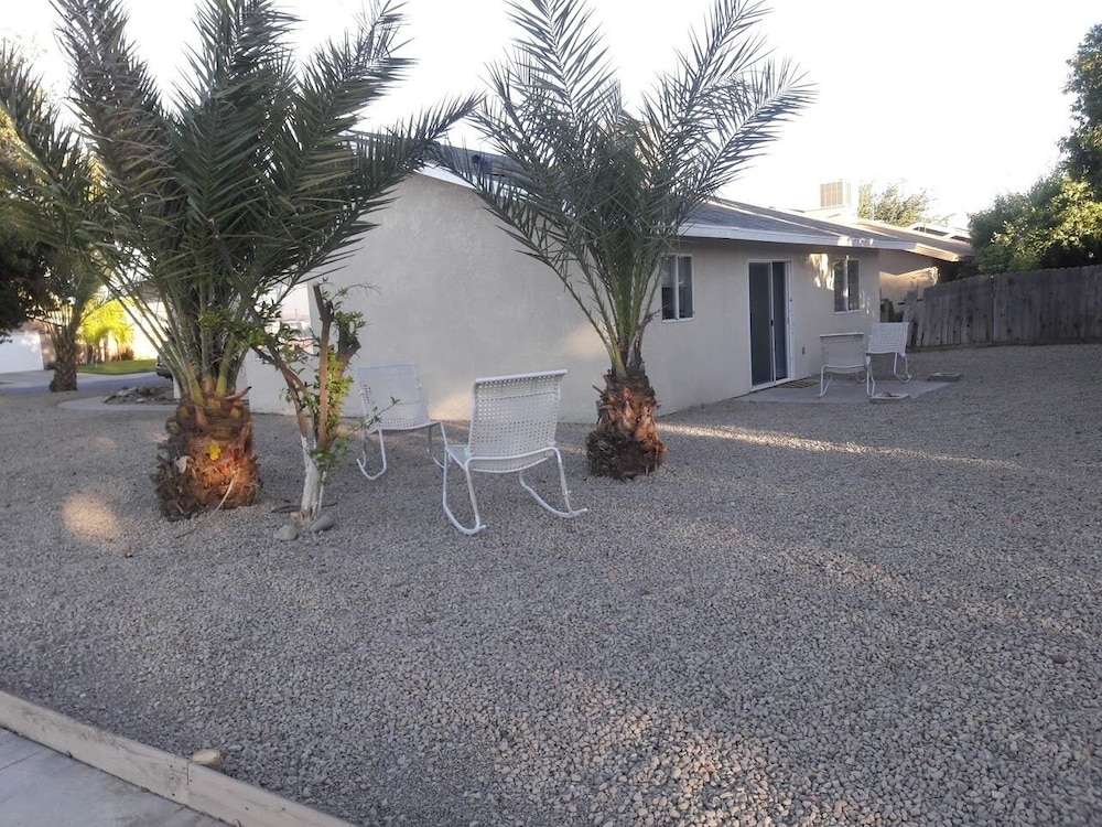 Coalinga Embassy - photo 12