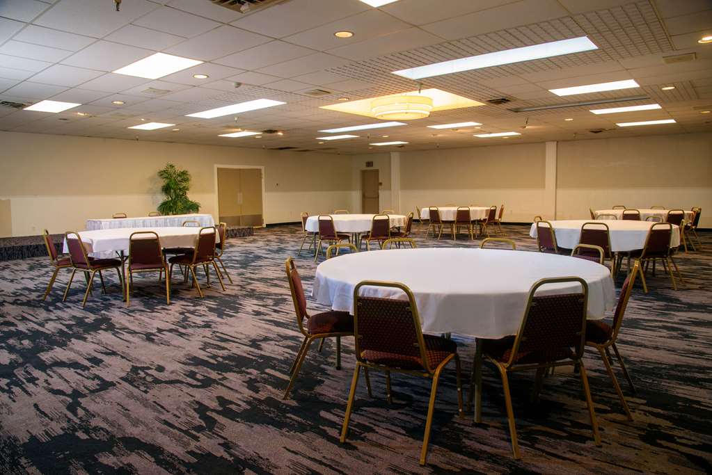 Quality Inn Lewisburg - photo 15