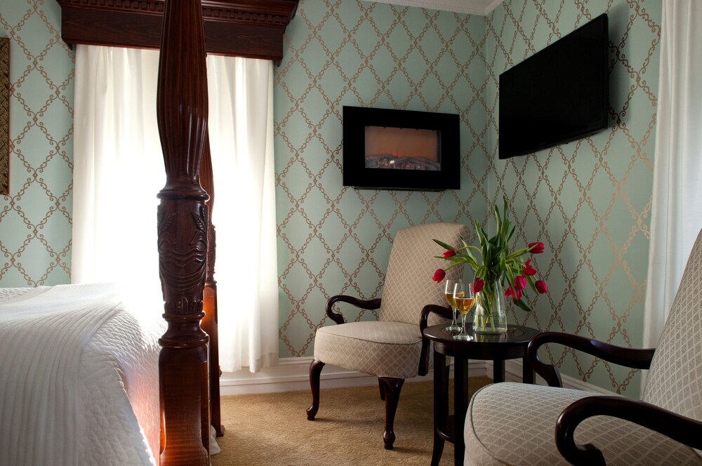 Maine Stay Inn & Cottages - photo 41