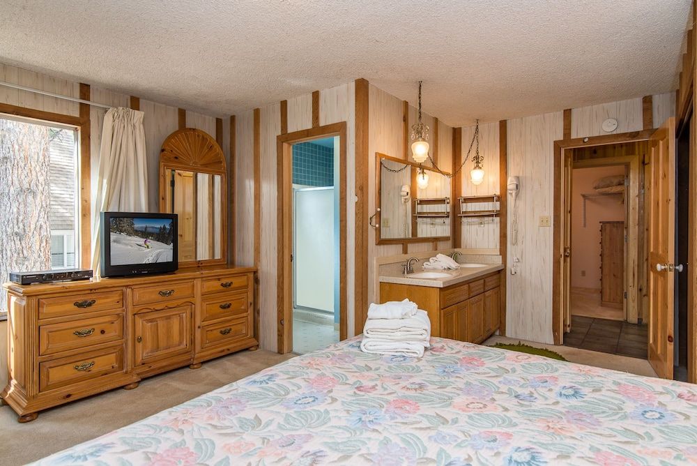 Donner Escape — South Lake Tahoe