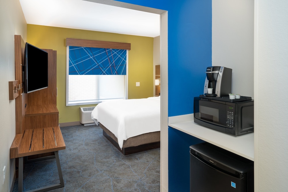 Holiday Inn Express And Suites Dahlonega University Area an IHG Hotel - photo 76