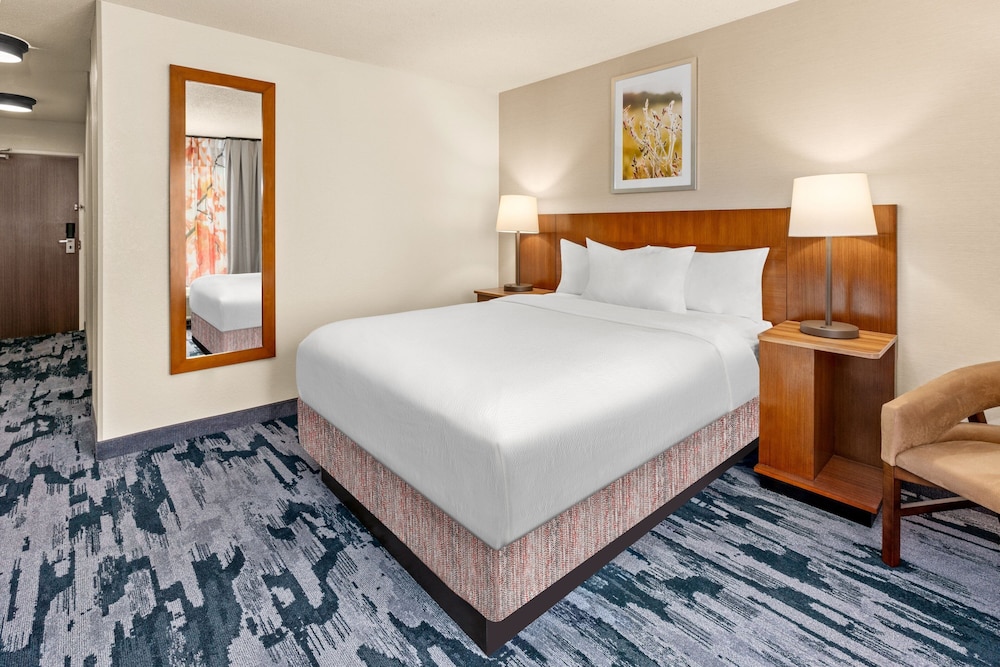 Fairfield Inn & Suites by Marriott San Antonio Market Square - photo 16