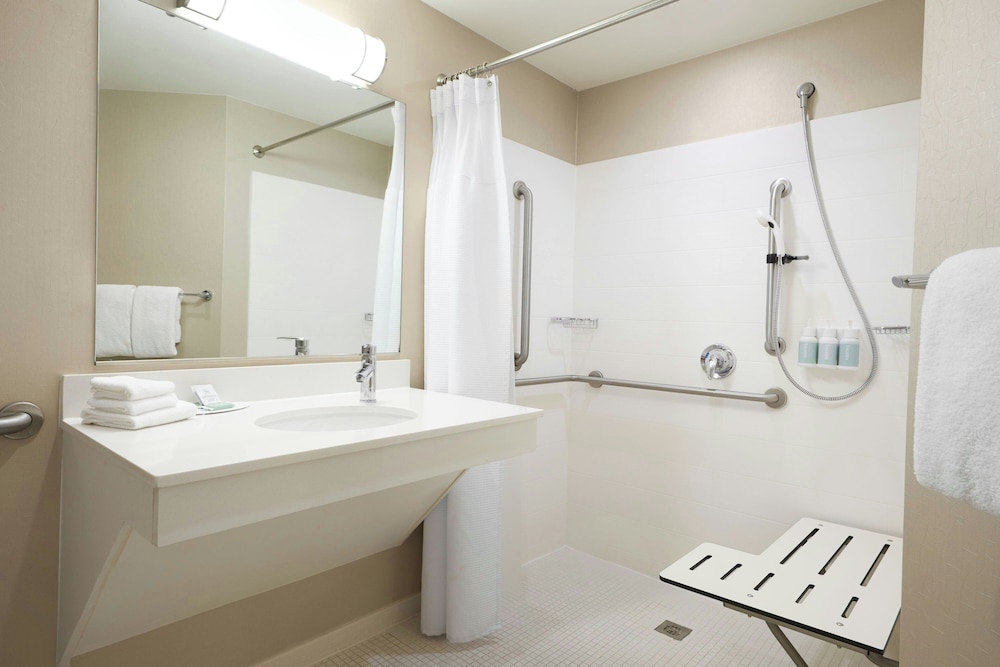 Springhill Suites San Diego Downtown Bayfront - photo 17