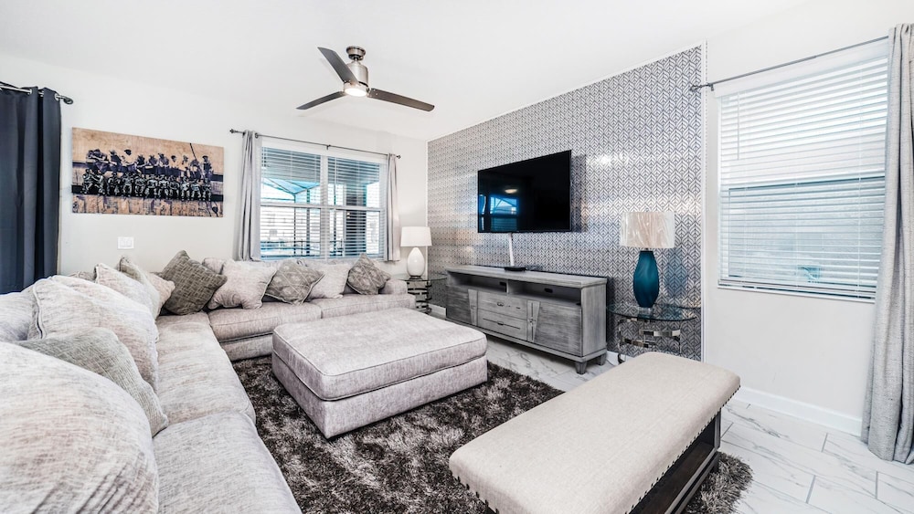 Storey Lake 9BR With Pool SPA Game Room Water Park - photo 3