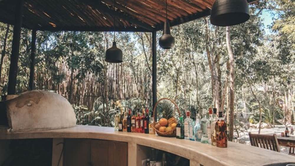 Snack bar