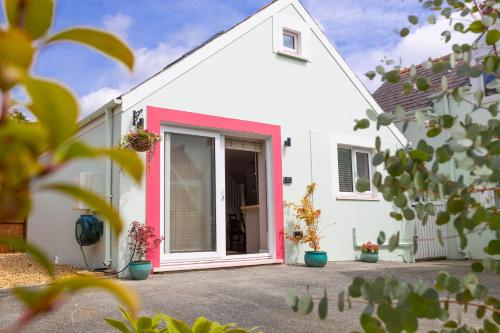 The Cwtch Fishguard - carbon neutral hotel in Fishguard
