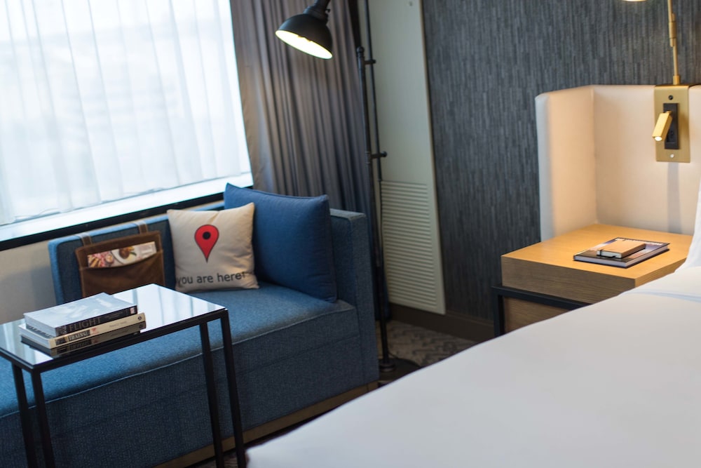 Renaissance Toledo Downtown Hotel - photo 14