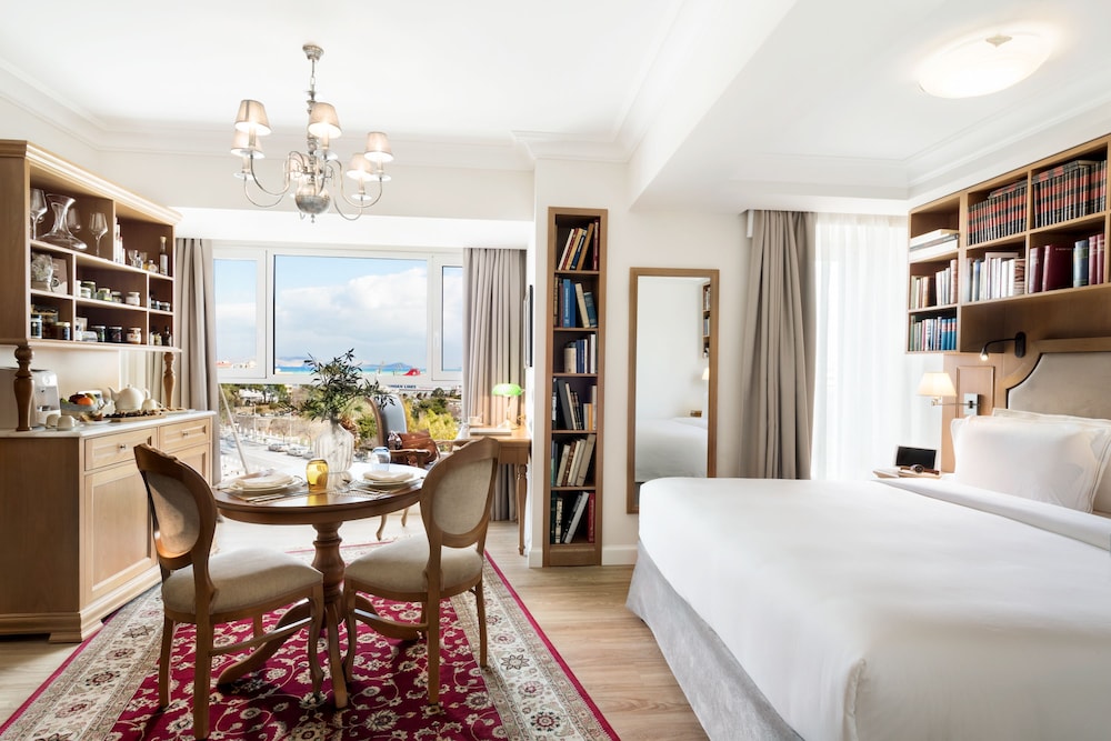 Legacy Gastro Suites in Irakleion, Greece