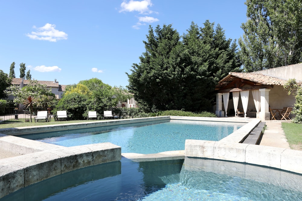 Justin de Provence — 4-Star Luxury Hotel in Orange, France