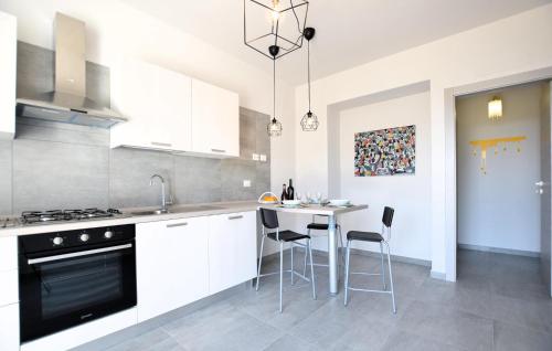 Gorgeous Apartment In Ogliastro Marina — 4-Star Luxury Hotel in Montecorice, Italy