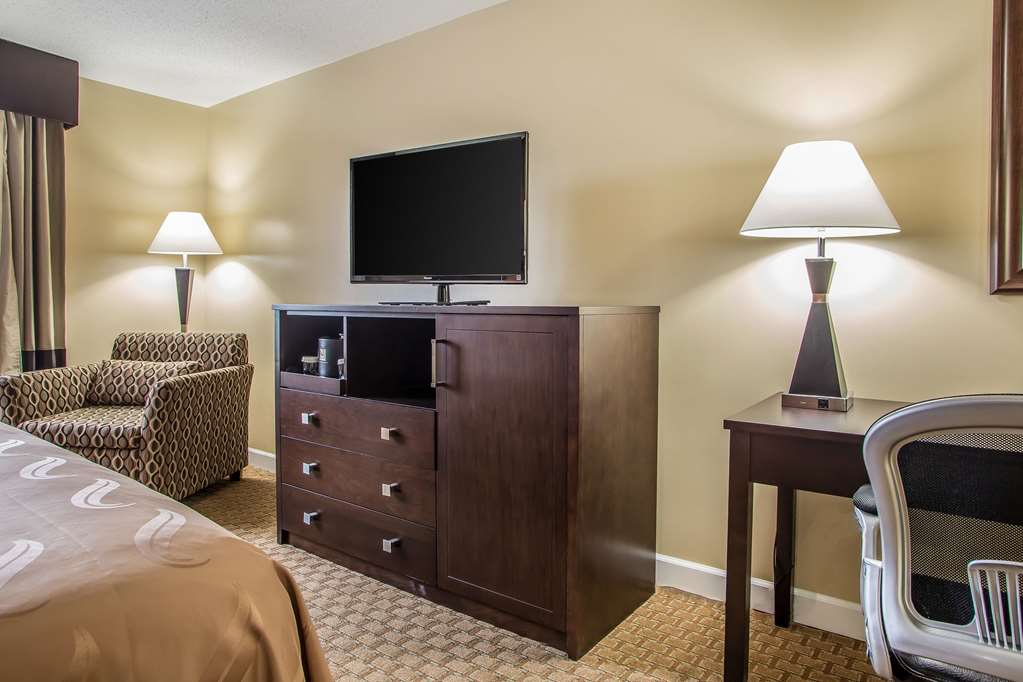 Quality Inn O'Hare Airport - photo 13