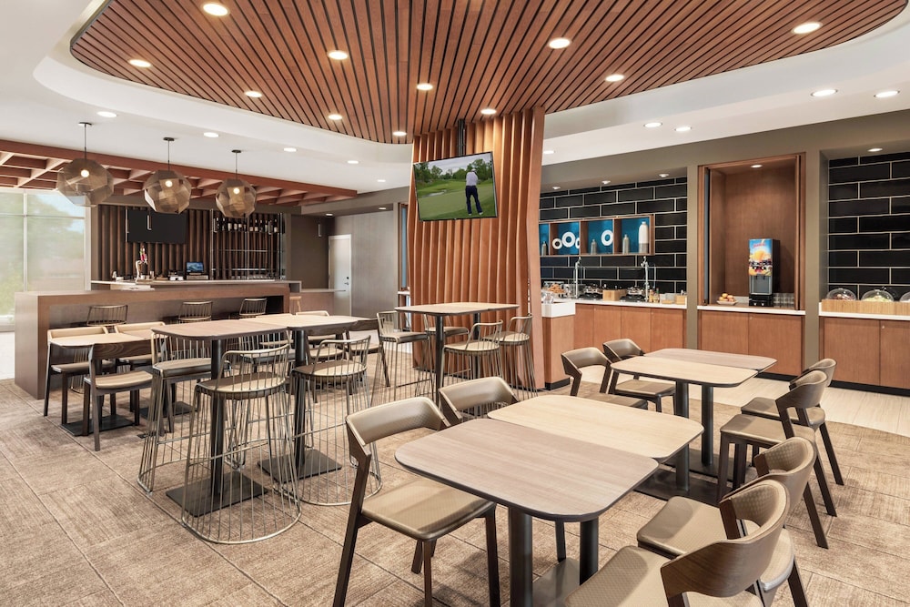 SpringHill Suites by Marriott Milwaukee West Wauwatosa - photo 26
