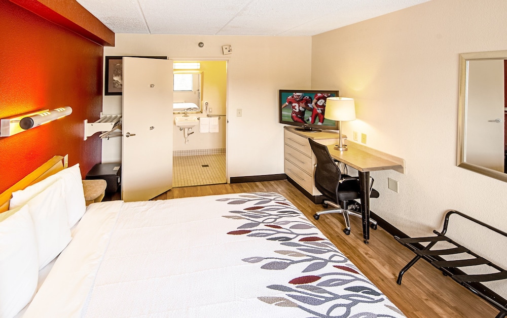 Red Roof Inn Jacksonville Airport - photo 16