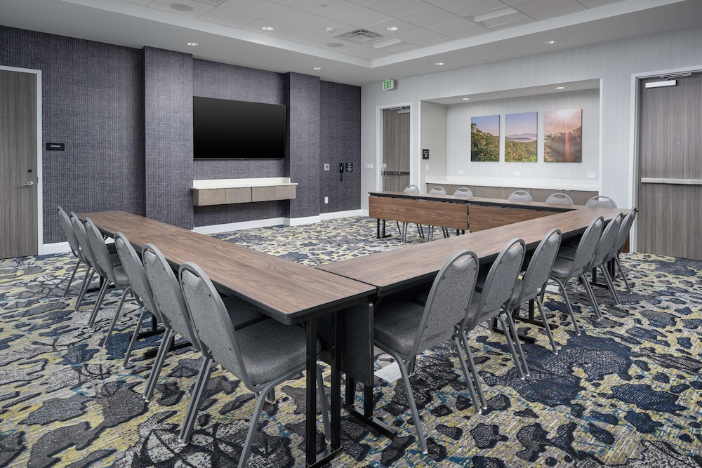 Hampton Inn Ashland City TN - photo 25
