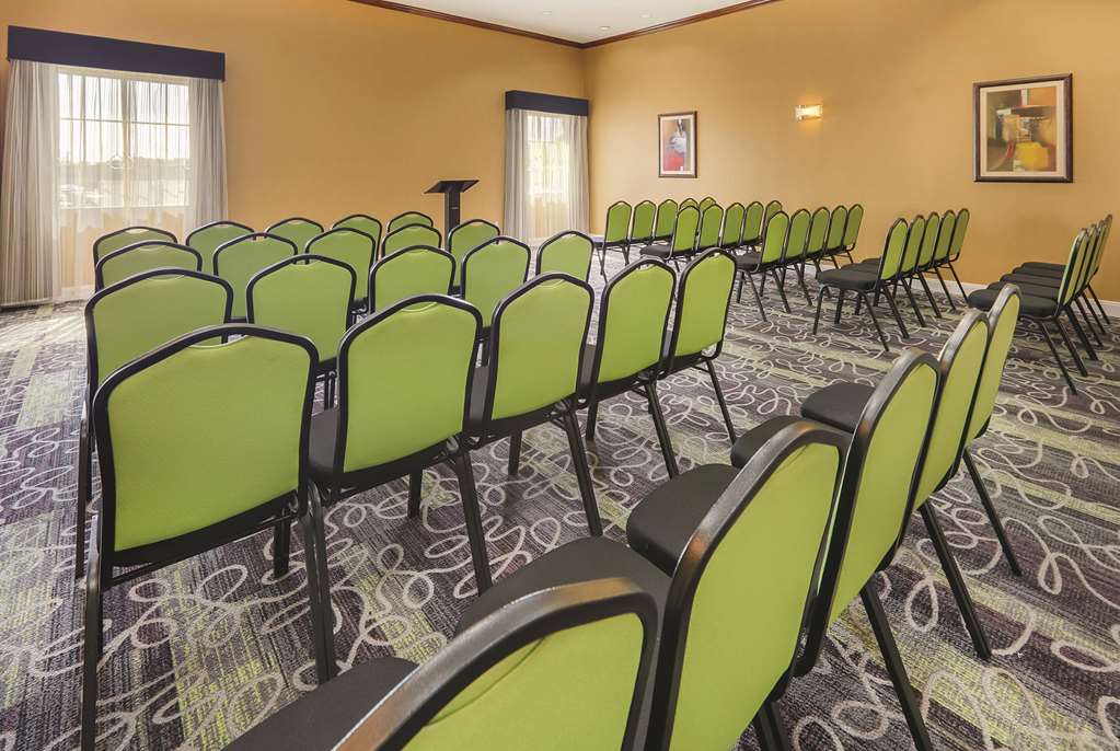 Baymont by Wyndham Dallas South DeSoto - photo 27