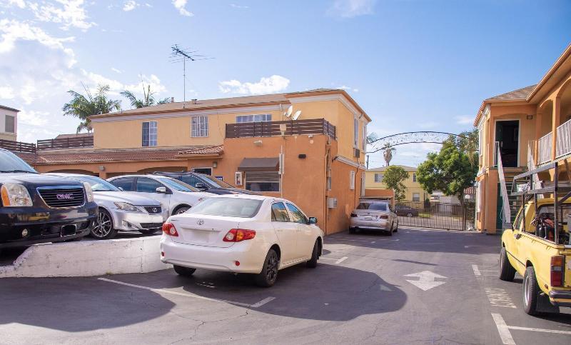 Starlight Inn La Brea - photo 16