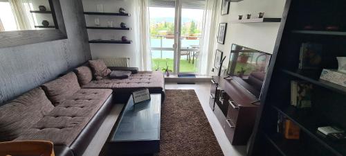 Sunlight Apartment Free Parking — 4-Star Luxury Hotel in Budapest, Hungary