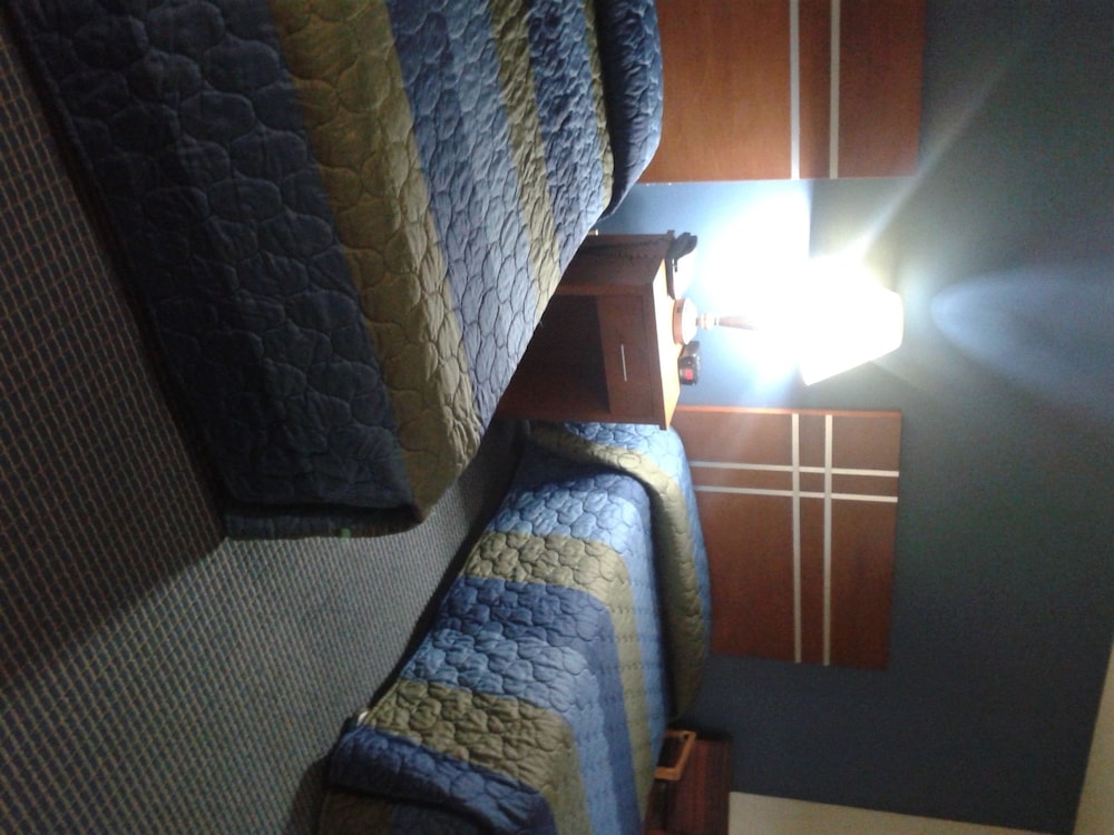 Asteria Inn and Suites - photo 9