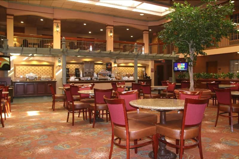 Auburn Place Hotel And Suites - photo 12