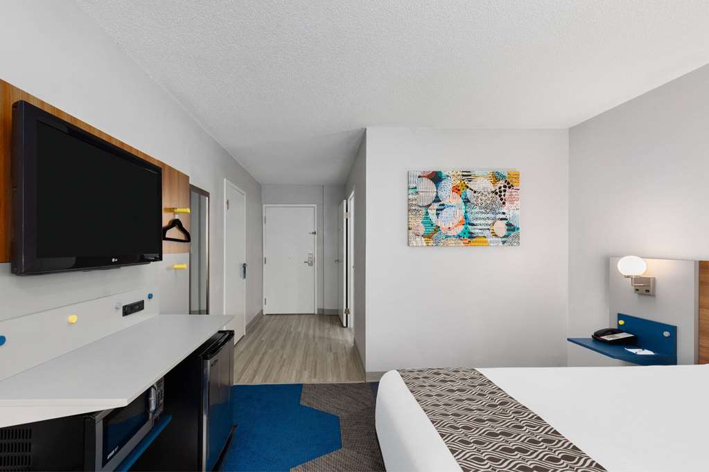 Microtel Inn by Wyndham Bowling Green - photo 14