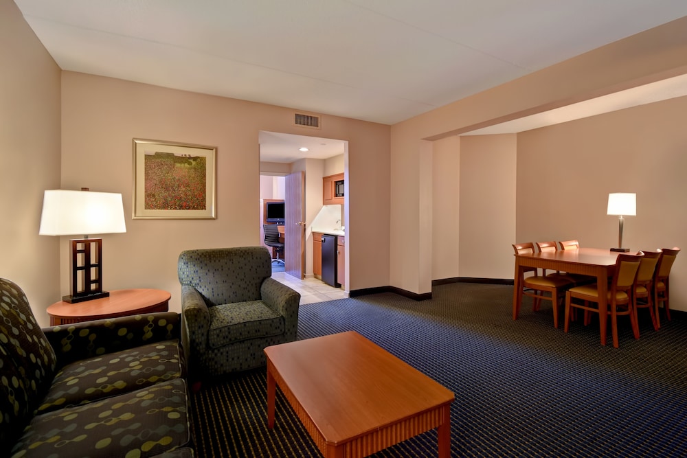 Embassy Suites by Hilton Lexington UK Coldstream - photo 27