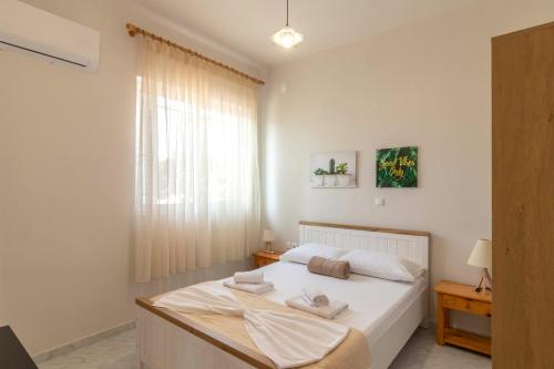 Beachside Apartment 2 — 4-Star Luxury Hotel in Afantou, Greece