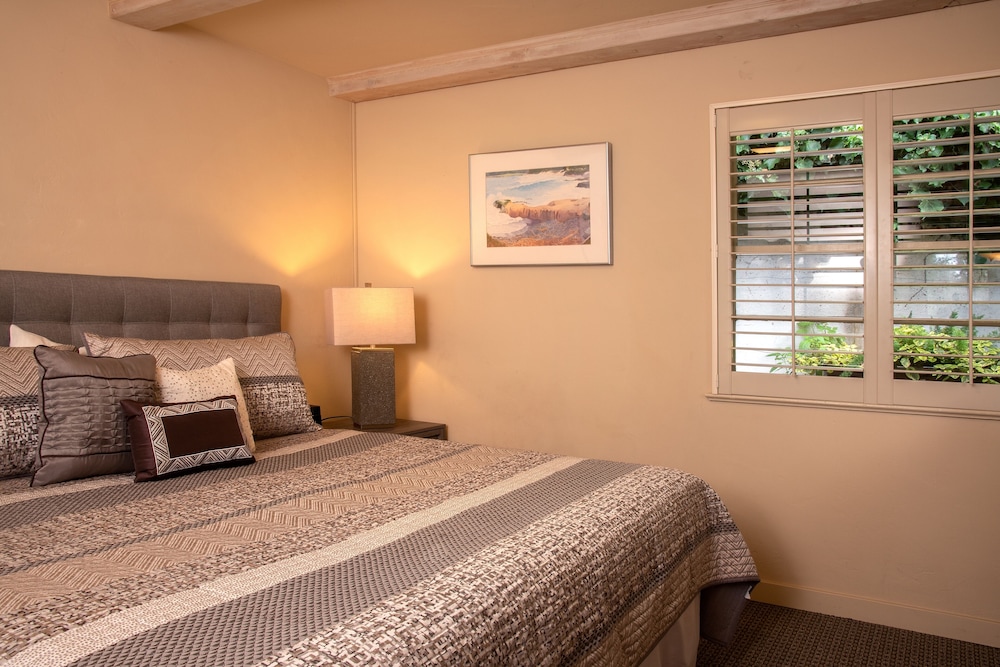 Carmel Country Inn - photo 12