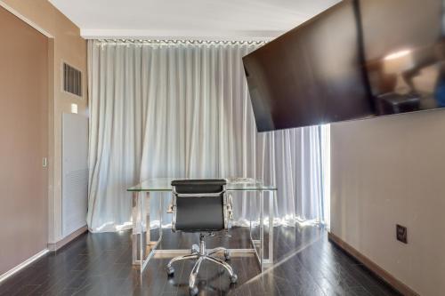 Vegas Palms HIGH 52nd fl. 1BDR corner penthouse 1220sqft