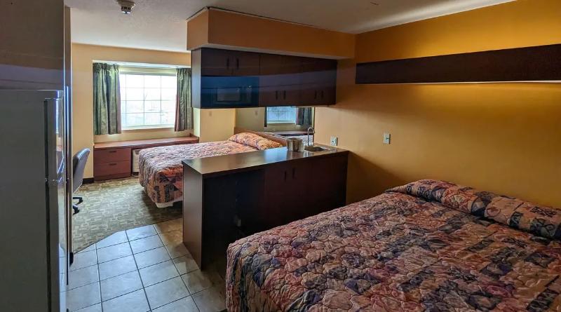 St Clair Inn and Suites - photo 9