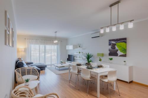 Apartamento 7 Mares — 4-Star Luxury Hotel in Sagres, Portugal