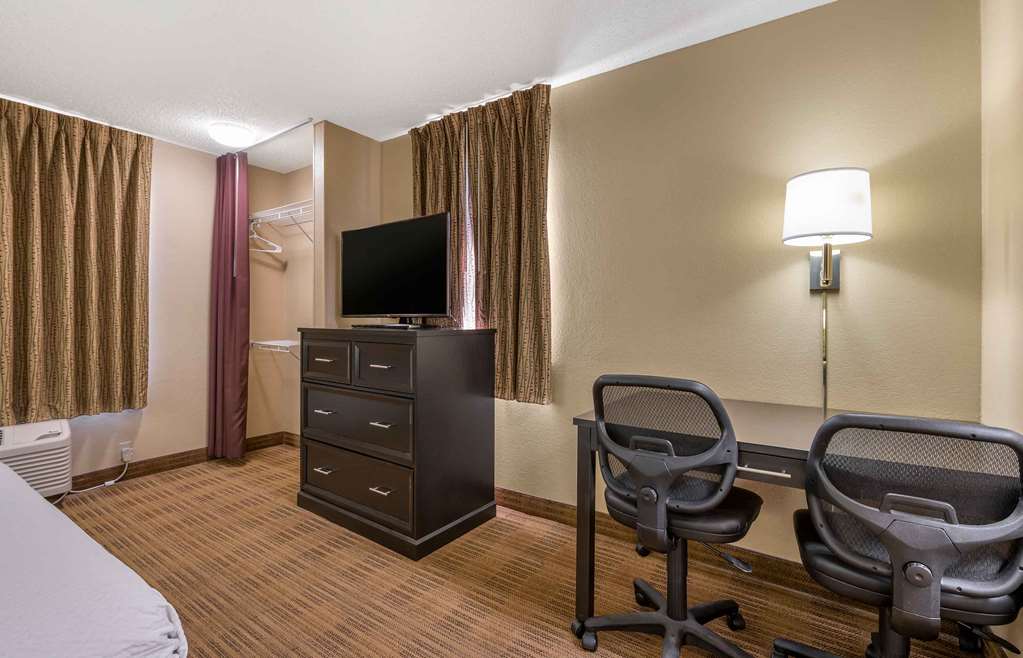Extended Stay America Suites Champaign Urbana - photo 14