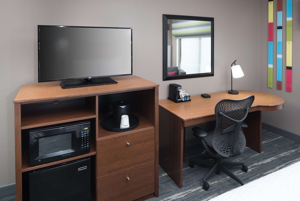 Hampton Inn & Suites Chicago North Shore Skokie - photo 18