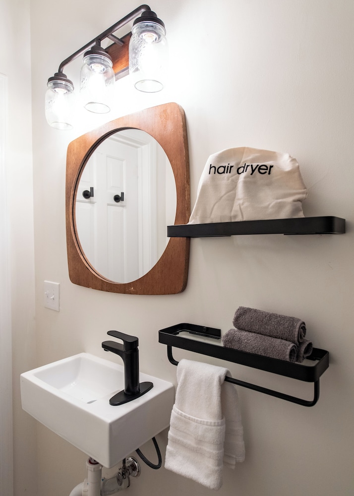 The Woodford Hotel - photo 15