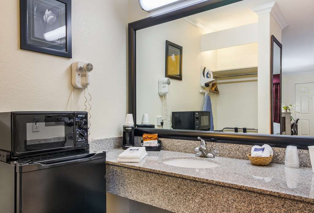 Americas Best Value Inn Columbus TX - photo 31