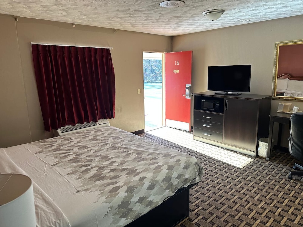 Americas Best Value Inn Franklin - photo 41