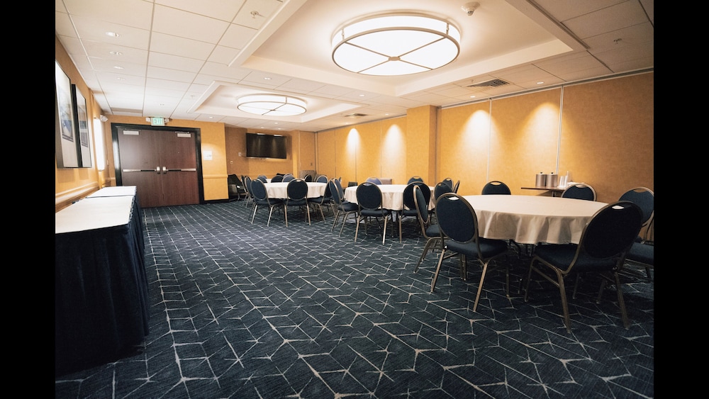 Holiday Inn Express and Suites Fisherman's Wharf by IHG - photo 47