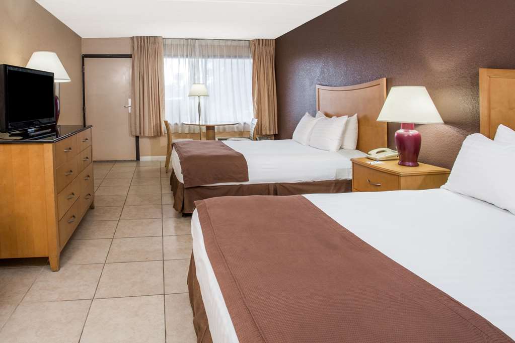 Travelodge by Wyndham Deltona - photo 12