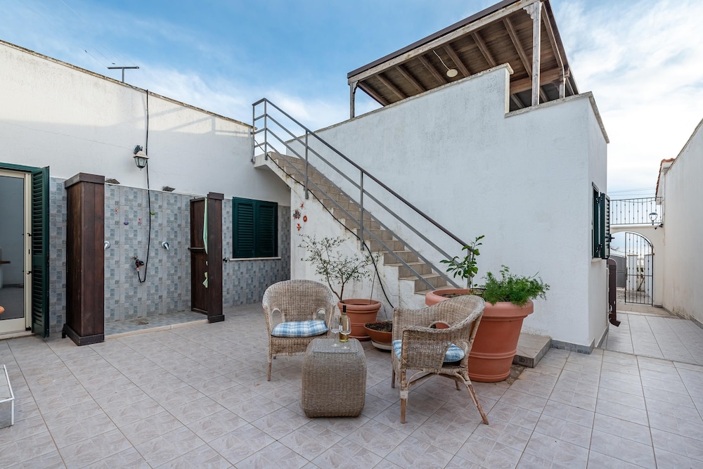 Kallisti Beach House — 4-Star Luxury Hotel in Alliste, Italy