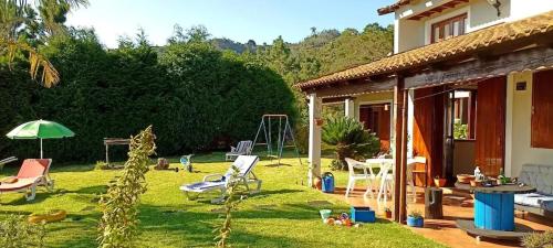 Welcoming House in Santa Cruz with Garden of 269 m — 4-Star Luxury Hotel in Santa Cruz, Portugal