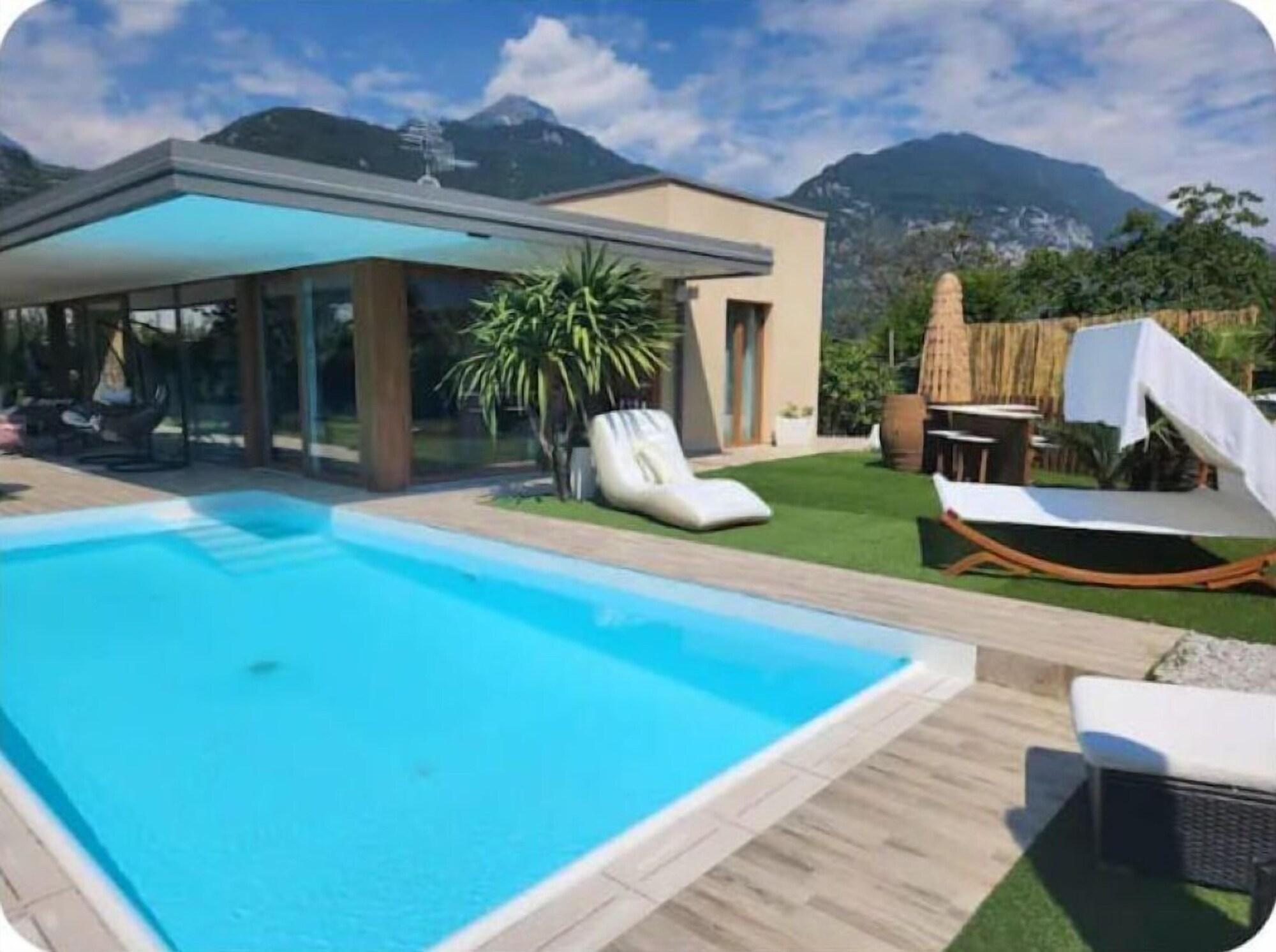 Villa Relax — 4-Star Luxury Hotel in Riva Del Garda, Italy