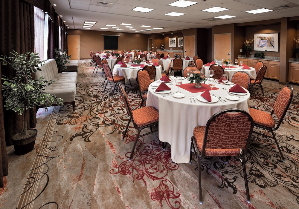 Hampton Inn & Suites Paso Robles - photo 35