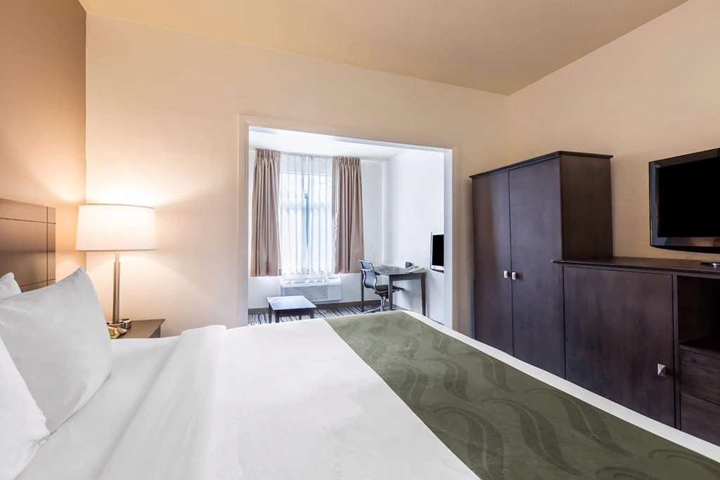 Ramada Suites by Wyndham San Diego - photo 14