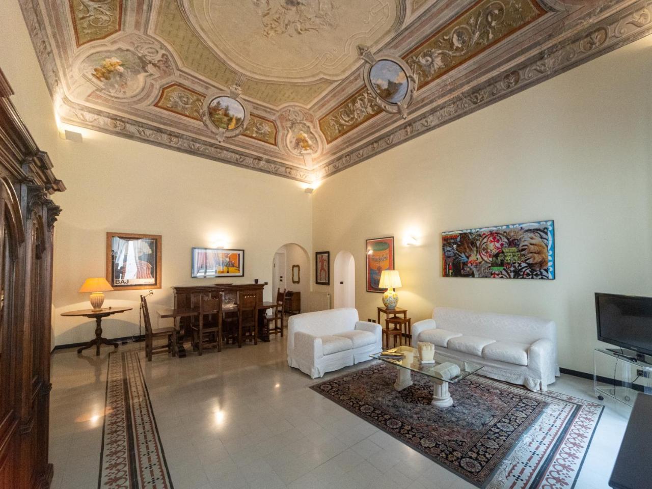 Casa Misette 200mq a Due Passi Dal Mare — 4-Star Luxury Hotel in Alassio, Italy
