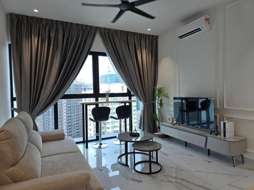 MidValley Bangsar Stylish Suite by DingDing — 4-Star Luxury Hotel in Kuala Lumpur, Malaysia
