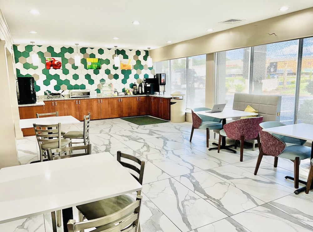 Quality Inn & Suites McDonough South I 75 - photo 13
